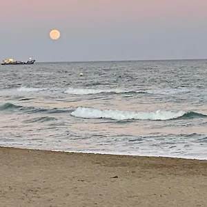 navy-be-my-guest-castelldefels.top-hotels-tarragona.com/